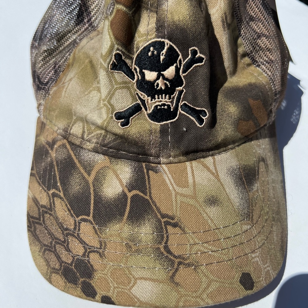 Kryptek skull  crossbones NWT adjustable hat